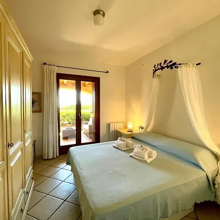 Villa Con Splendida Terrazza Porto San Paolo (Sardinia)